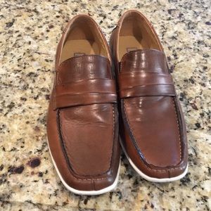 SOLD! Kenneth Cole men’s shoes